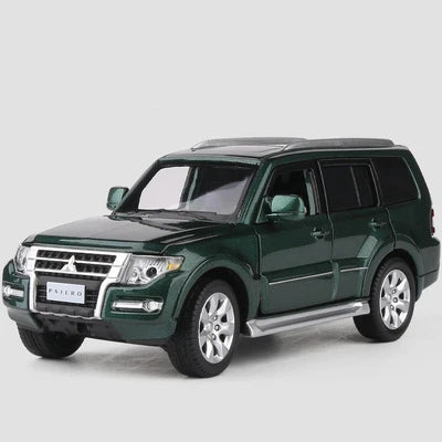 1:32 Mitsubishi Pajero Diecast SUV Model Car – Metal Toy with Sound & Ligh