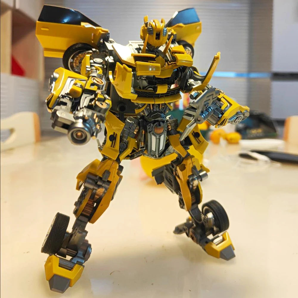Robot Hornet Warrior M03 – Transforming Bumblebee Action Figure Model
