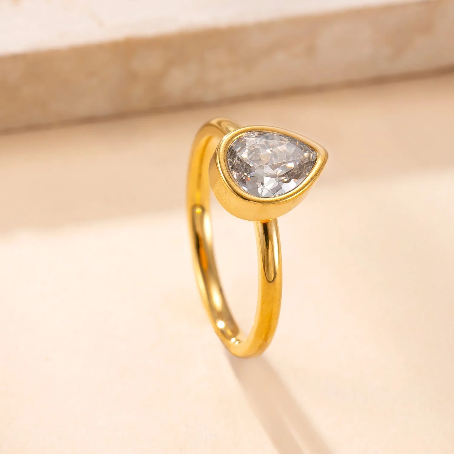 Luxury Zircon Ring for Women – 316L Stainless Steel Fashion Finger Jewelry